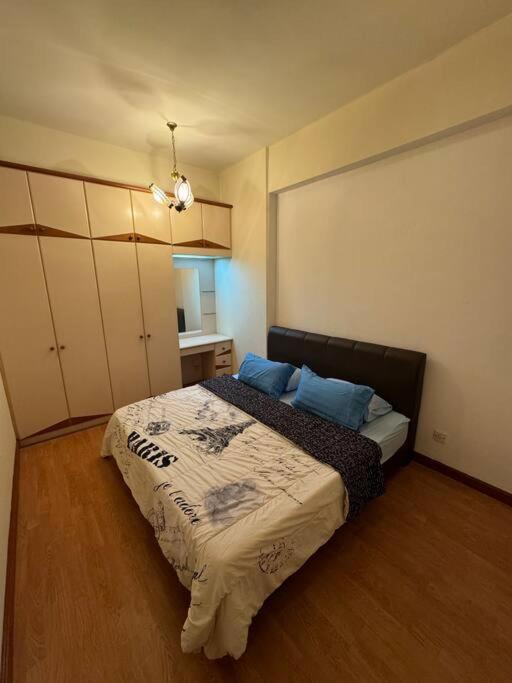 קוצ'ינג Riverview Home @Waterfront Kch מראה חיצוני תמונה