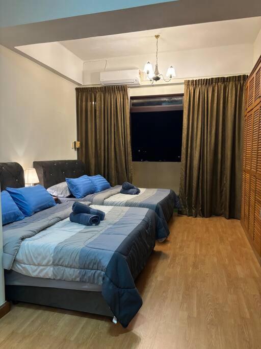 קוצ'ינג Riverview Home @Waterfront Kch מראה חיצוני תמונה