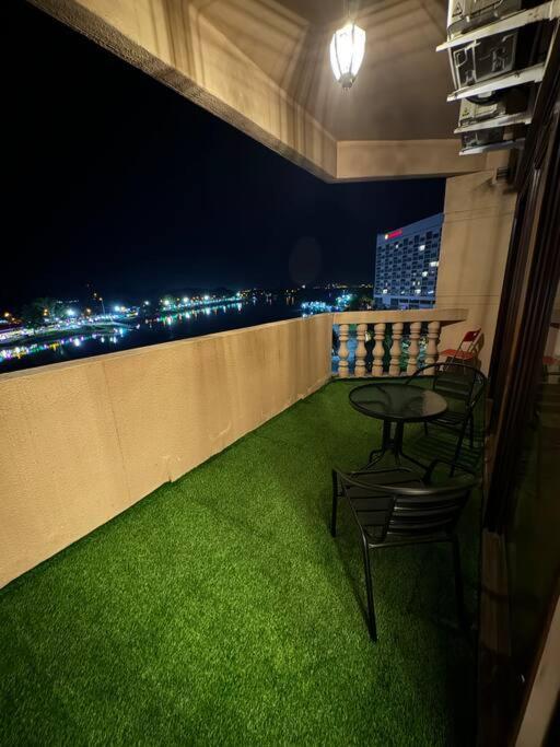 קוצ'ינג Riverview Home @Waterfront Kch מראה חיצוני תמונה
