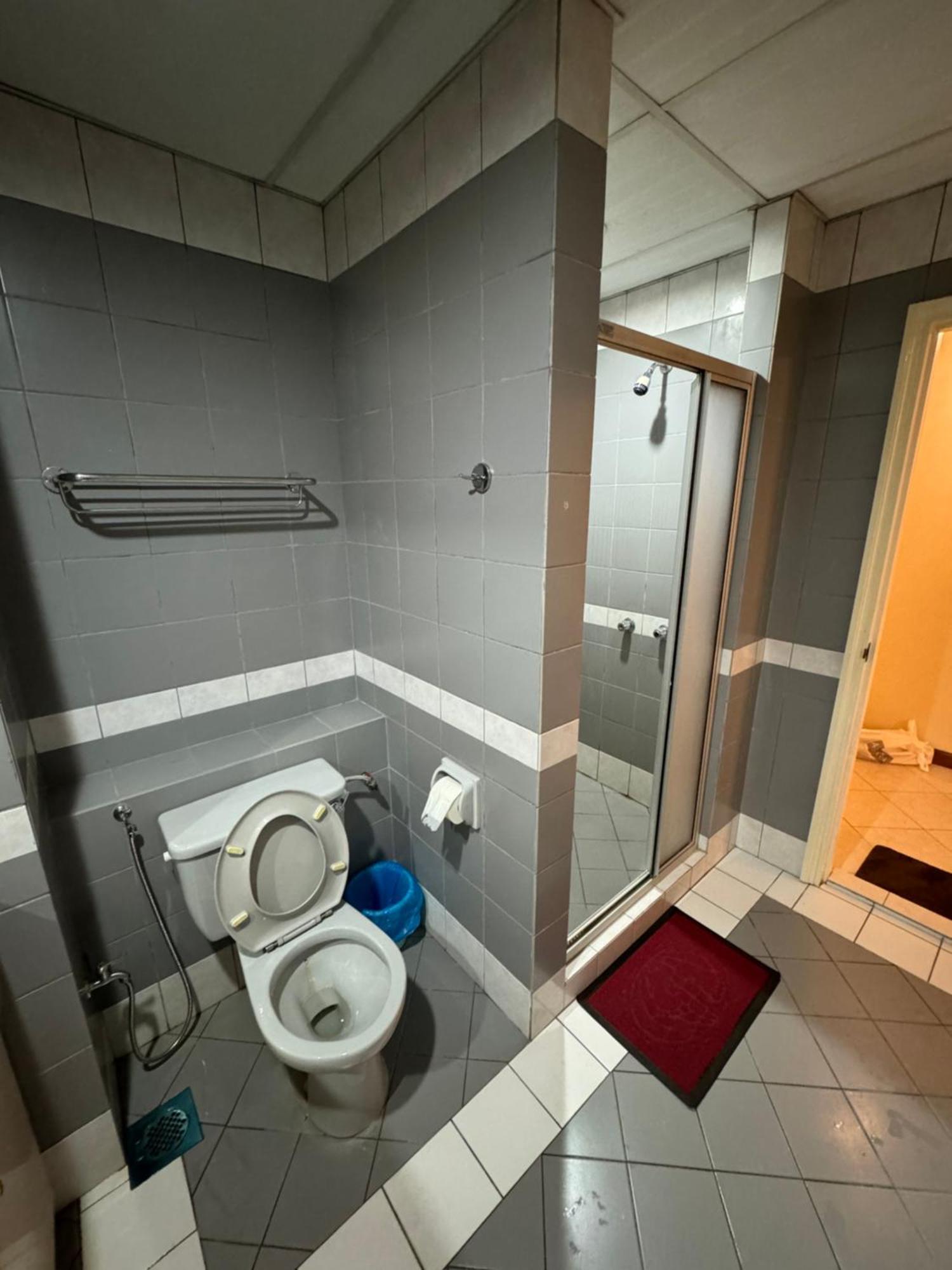 קוצ'ינג Riverview Home @Waterfront Kch מראה חיצוני תמונה